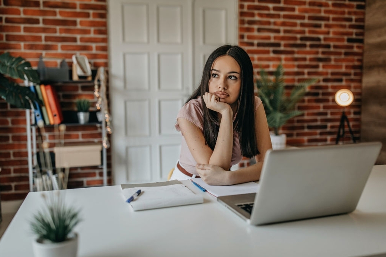 Cara Berhenti Overthink Ketika Belum Mendapatkan Pekerjaan