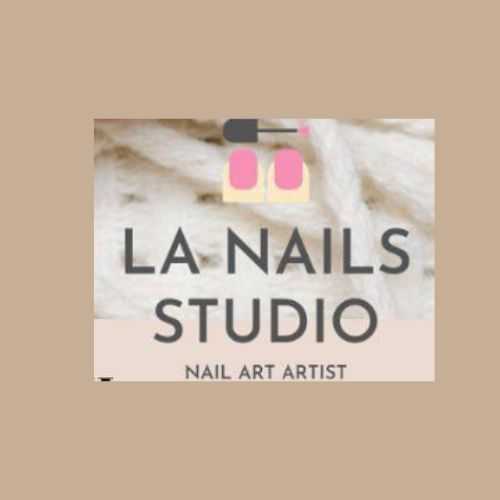 La Nails Studio